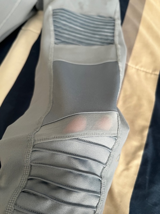 🧘🏽‍♀️ EUC Alo Yoga High-Waist Moto Leggings - Blue - Size Medium - Picture 9 of 15